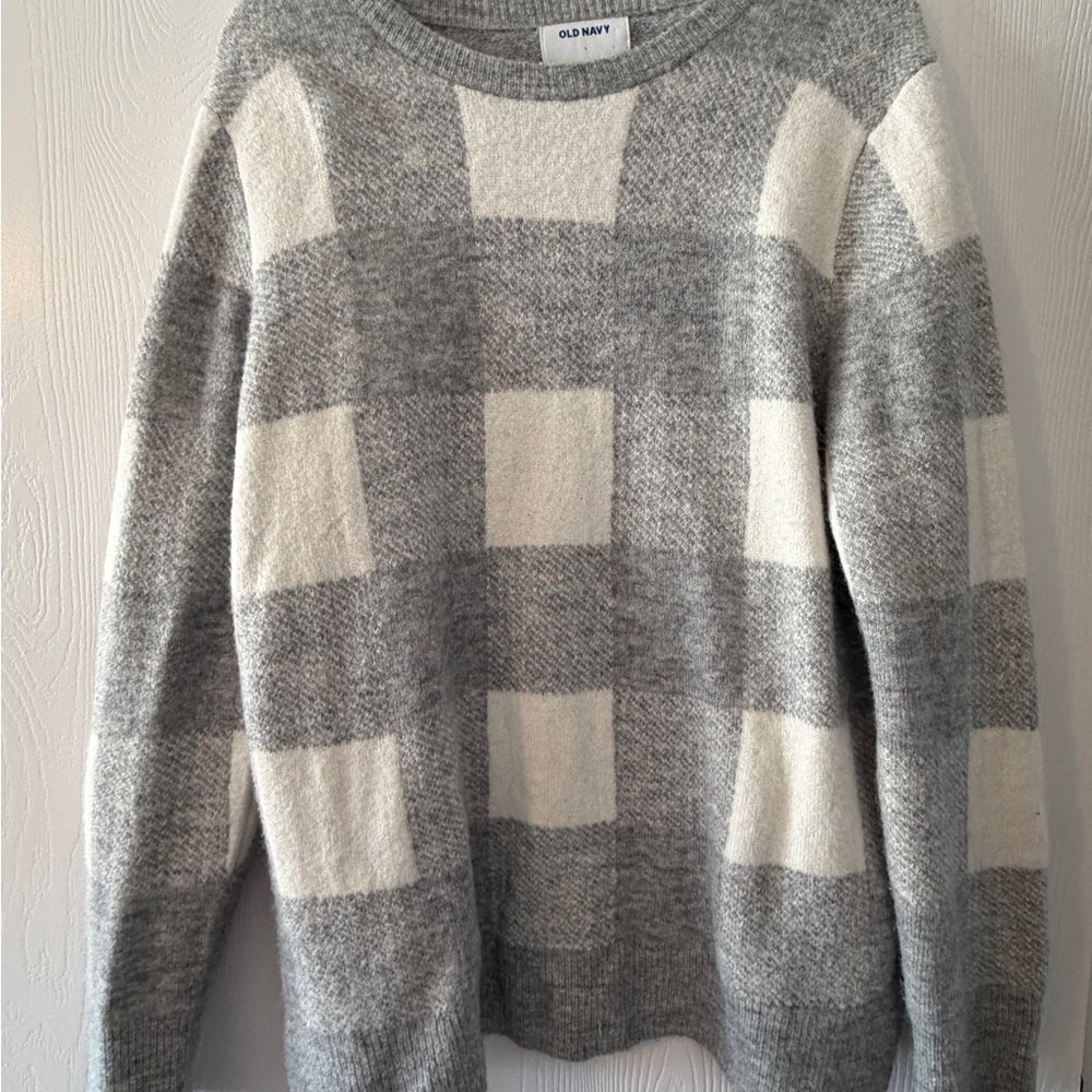 Old Navy Gray and Cream Checkered Sweater